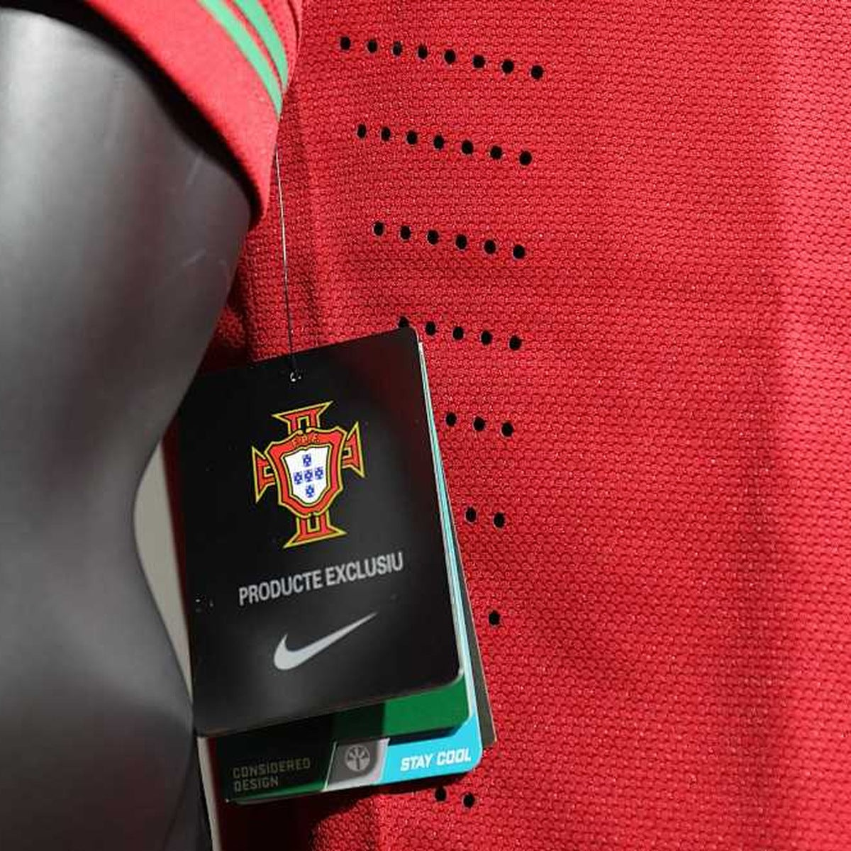 Jersey Portugal 2012 Local rojo, foto 10 de 14