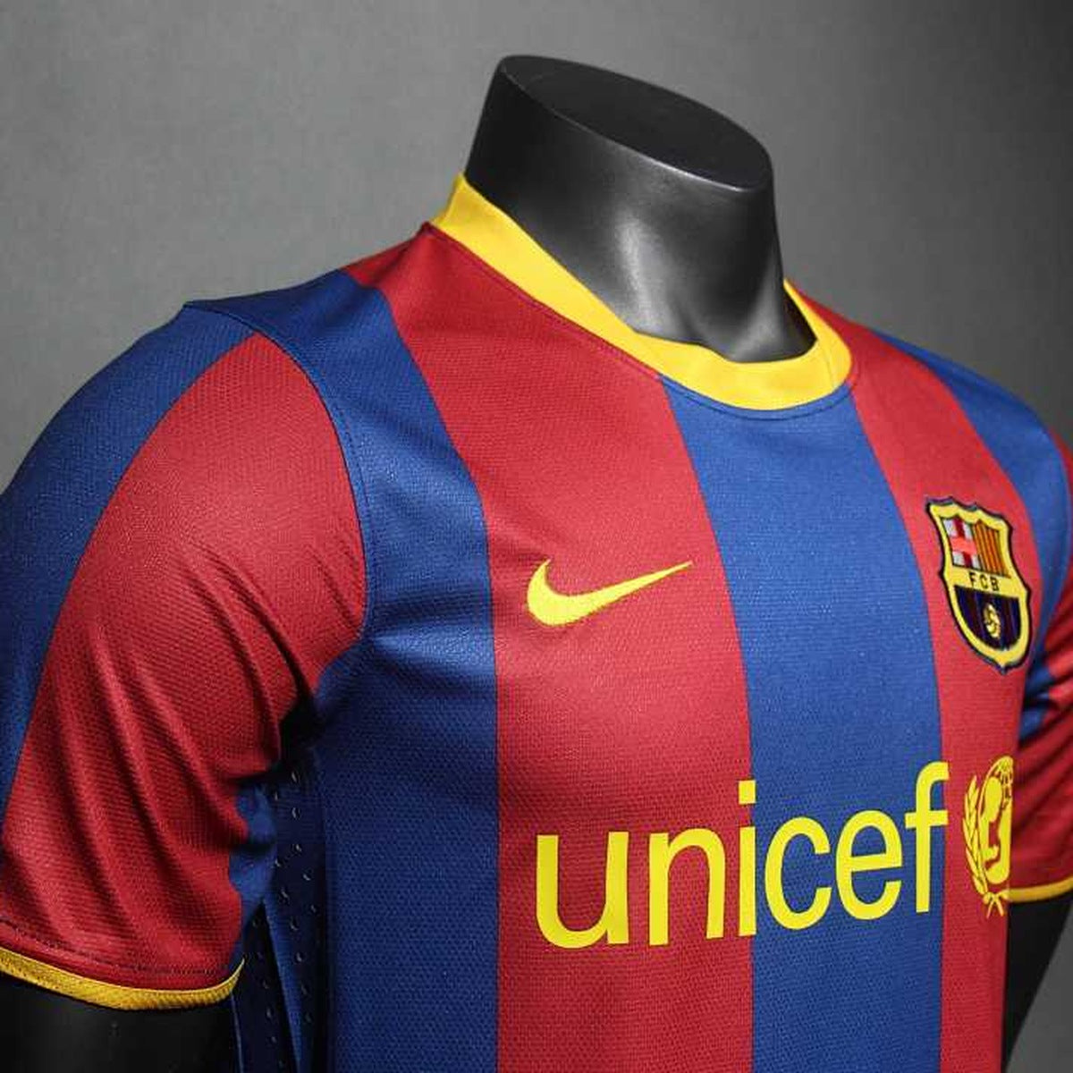 Jersey FC Barcelona 2010-11 Local rojo, foto 5 de 10