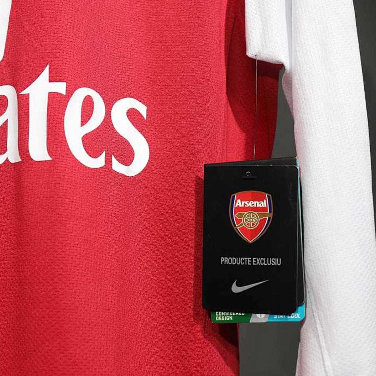 Jersey Arsenal 2011-12 Local rojo, foto 11 de 13