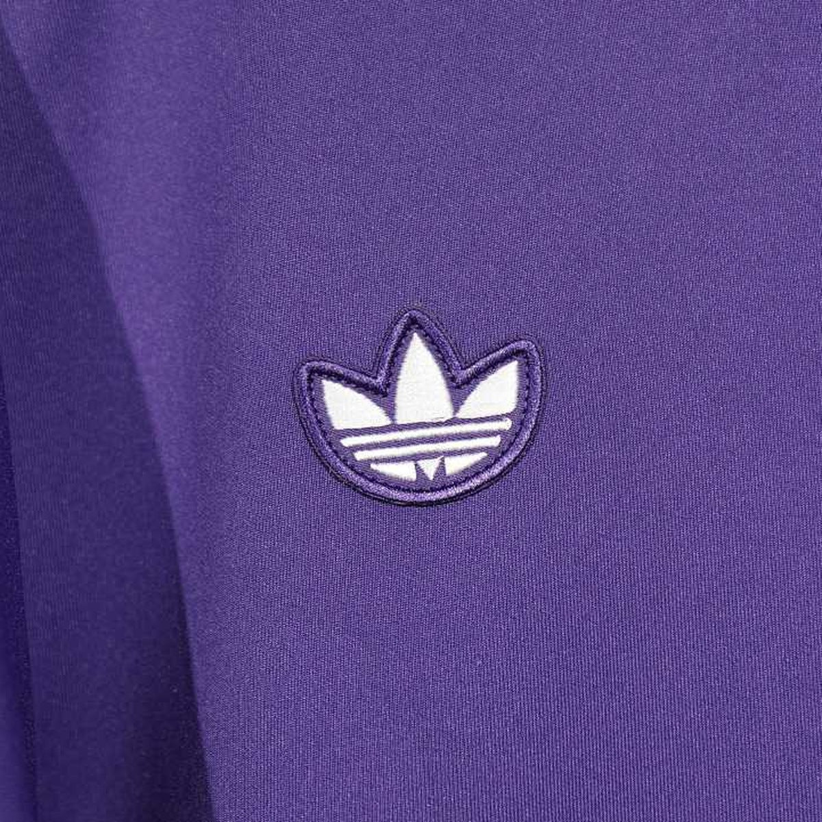 Conjunto Real Madrid adidas Clásico Retro Morado, foto 11 de 13