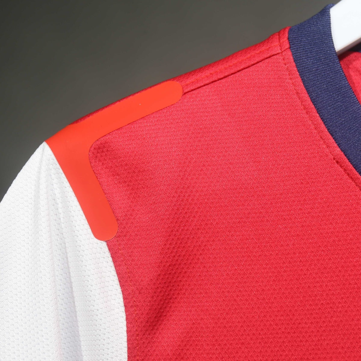 Jersey Arsenal 2012-13 Local rojo, foto 10 de 15
