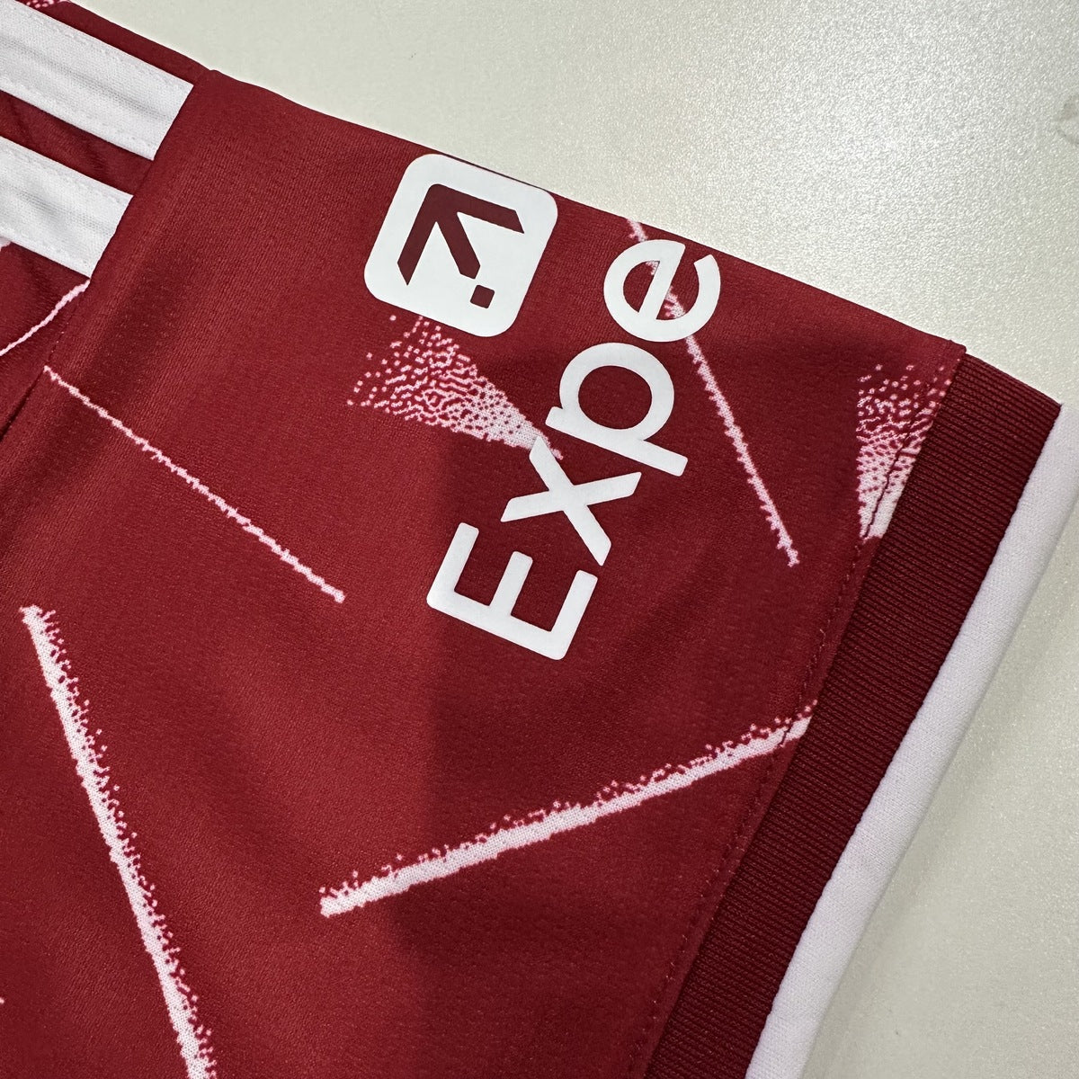 Jersey Liverpool 2026-27 Local rojo, foto 14 de 16