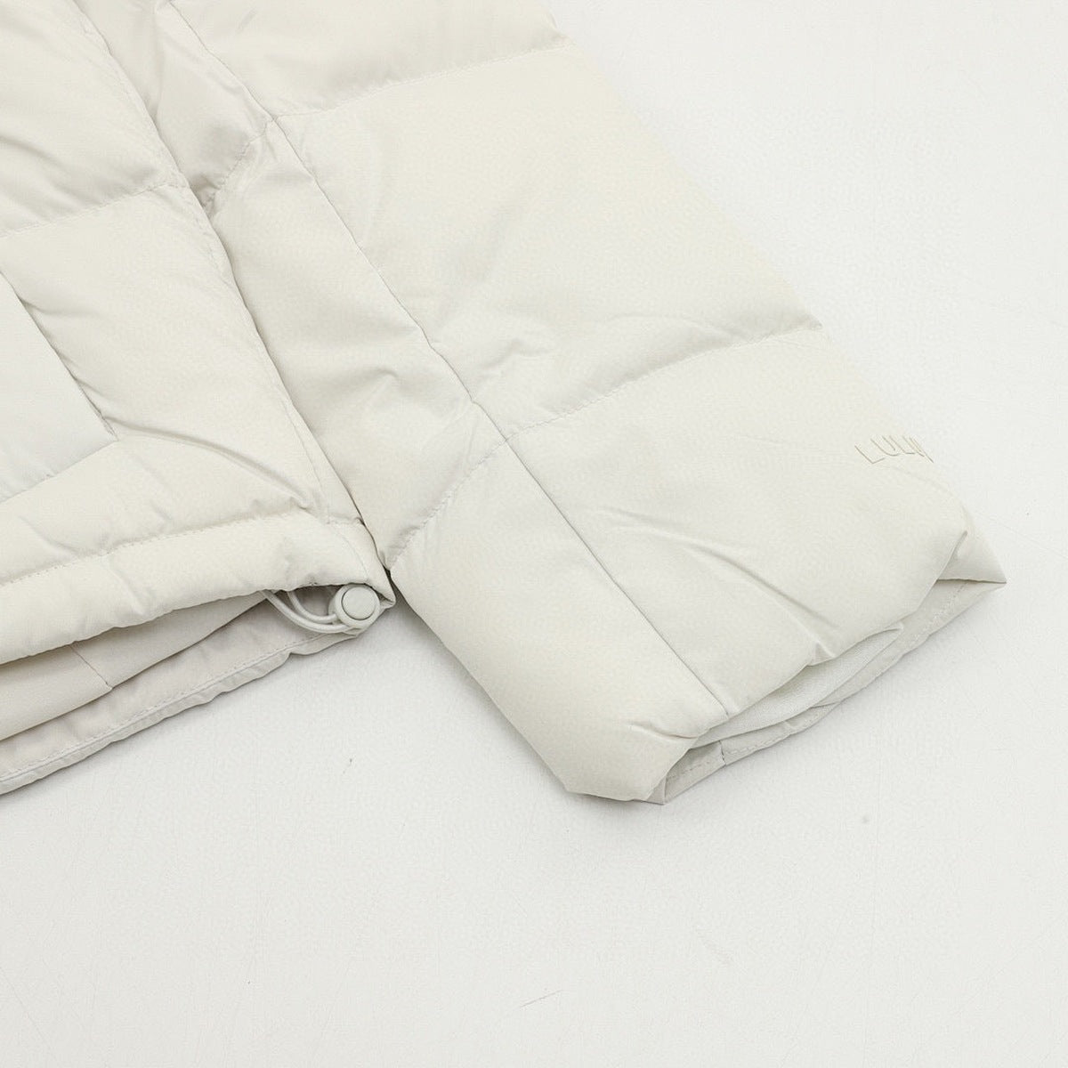 Chamarra de Plumas lululemon Wunder Puff 4 Paneles Blanca blanco, foto 7 de 9
