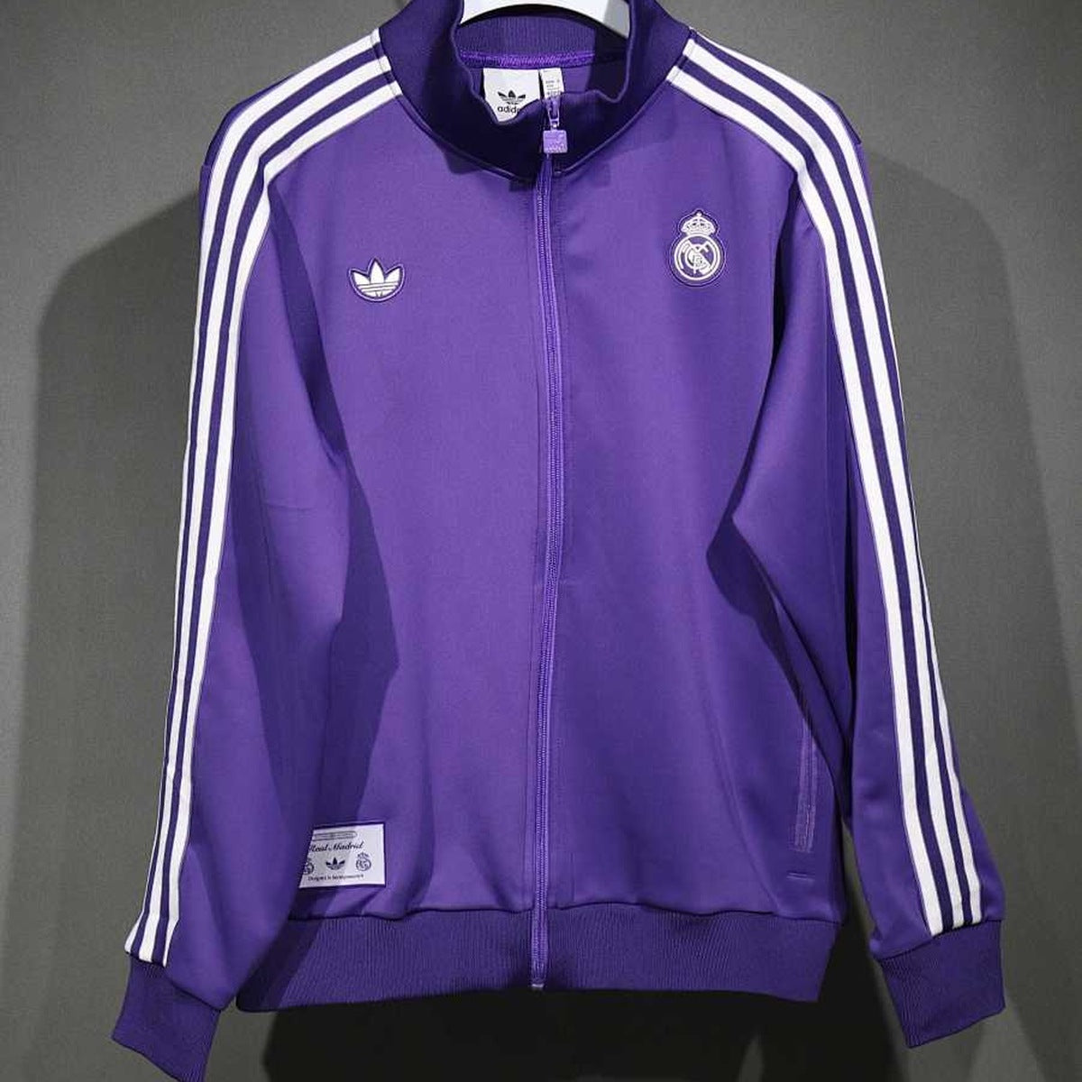 Conjunto Real Madrid adidas Clásico Retro Morado, foto 13 de 13