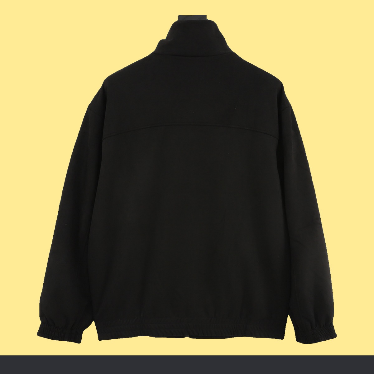 Chamarra adidas Tang Año Nuevo Chino negra, vista de espalda