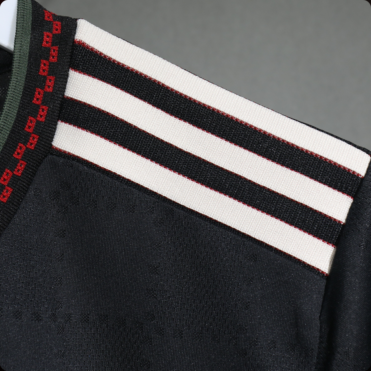 FC Bayern München 2025/26 - Tercer Jersey  Authentic